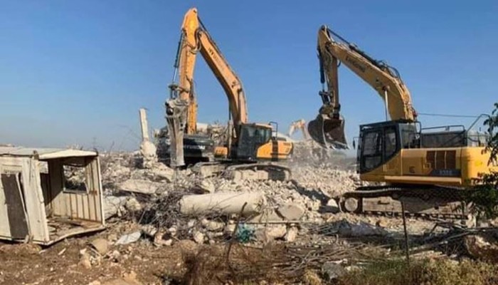 الاحتلال يهدم مسجدا في قلقيلية