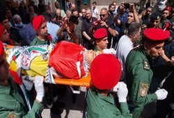 جماهير بيت لحم تشيع جثمان الشهيد زيد غنيم