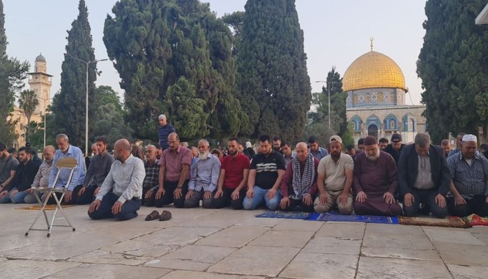حماس تشيد بالمرابطين في الأقصى وتدعو للمزيد من الحشد