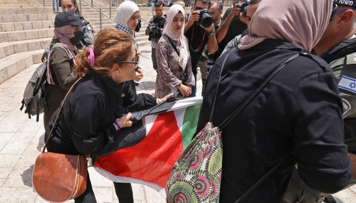 إصابات واعتقالات خلال اعتداءات الاحتلال على المواطنين في القدس