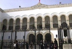 قضاة تونس يواصلون الإضراب لأسبوع جديد رغم تهديدات سعيّد