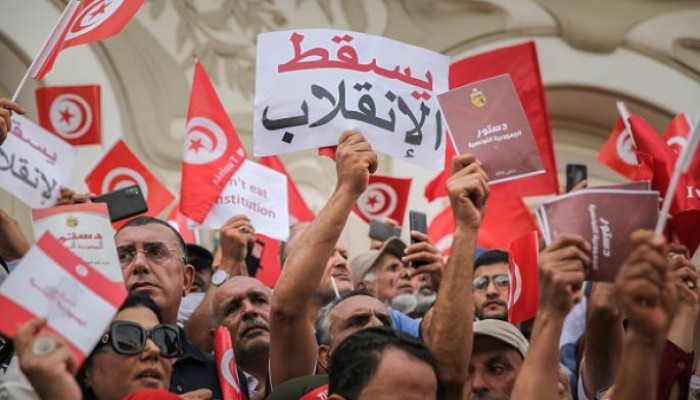 أحزاب تونسية ترفض الاستفتاء وتؤكد: انقلاب سعيد لن يمر
