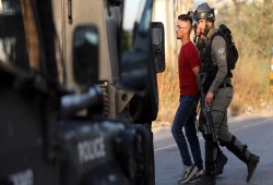 الاحتلال يشن حملة اعتقالات في مدن الضفة الغربية والقدس