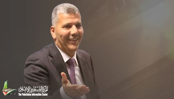 حماس: محاولة اغتيال الشاعر جريمة آثمة تستوجب التحقيق الفوري
