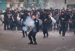 ميدل إيست آي: اتفاق سري بين نظام الانقلاب وأوروبا على الصمت مقابل السلاح