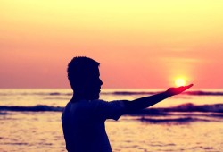 سبيل الوصول إلى شخصية مُتزنة راضية مُطمئنة