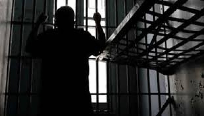 استشهاد المعتقل محمد قاسم بقسم شرطة وآثار تعذيب على جثمانه