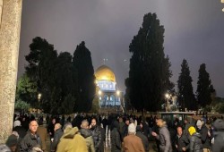 الآلاف يحيون الفجر العظيم في الأقصى والإبراهيمي ومساجد الضفة