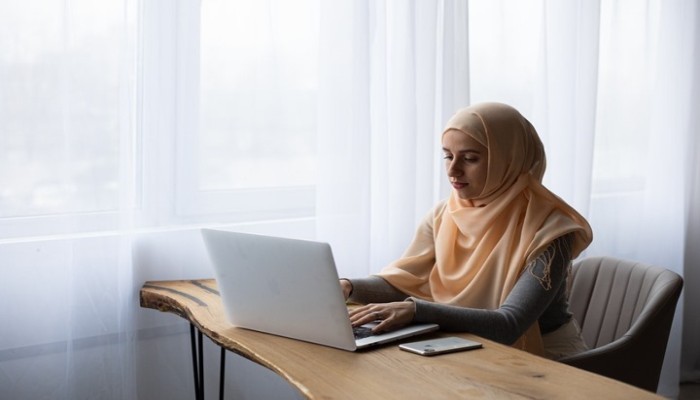 محكمة العدل للاتحاد الأوروبي تقرّ حظرًا على ارتداء الحجاب في العمل