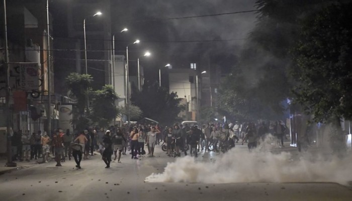 تواصل المظاهرات في تونس ضد انقلاب سعيد.. وإضراب عام بجرجيس
