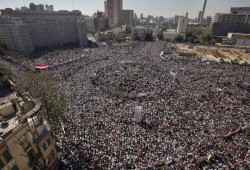 مقال لأكاديمي أوروبي: السيسي أعاد غضب المصريين في 2011