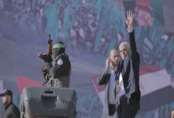 السنوار: نتفق مع كل من يحمل البندقية ونحذر الاحتلال من التمادي