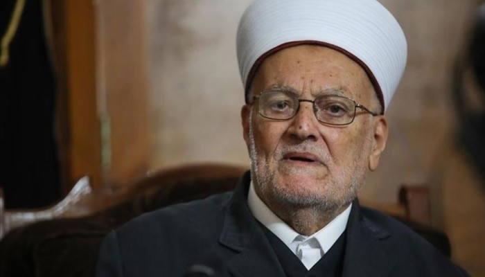الشيخ عكرمة صبري: رفع علم الاحتلال بالأقصى لن يغير هويته الإسلامية الأصيلة