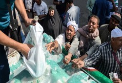 موقع روسي يتوقع عودة الربيع العربي لمصر جراء الأزمة الاقتصادية