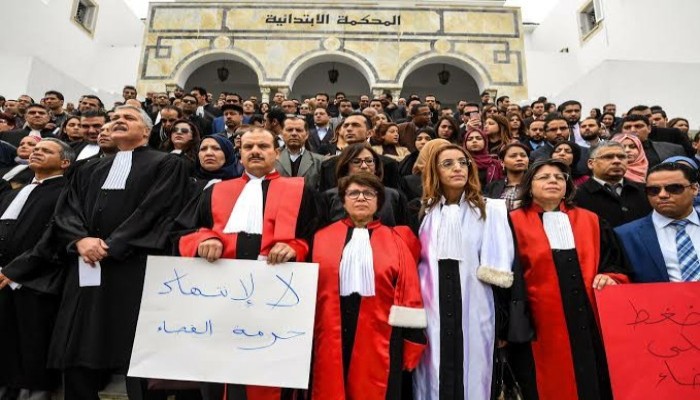 هيومن رايتس تطالب سعيد بالتوقف عن استهداف القضاة في تونس