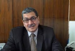 العوامل المحلية تتسبب في زيادة عجز الموازنة المصرية