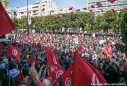 تصاعد مخاوف أوروبا من الهجرة المكثفة من تونس في حالة الانهيار