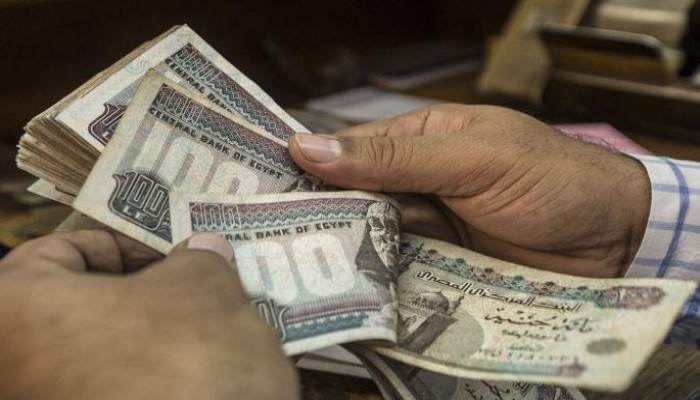 تزايد الضغط على نظام الانقلاب لمواصلة خفض قيمة الجنيه