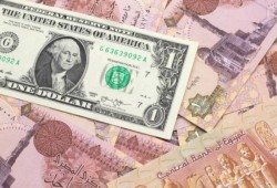 توقعات بخفض جديد للجنيه المصري