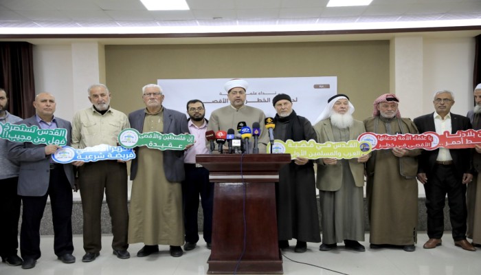رابطة علماء فلسطين: ذبح القرابين بالأقصى ينذر بحرب قادمة