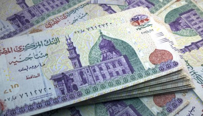 ارتفاع سعر بيع الدولار في السوق السوداء إلى 38 جنيها