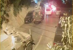 قوات الاحتلال تقتحم نابلس.. واشتباكات وإصابات واعتقالات