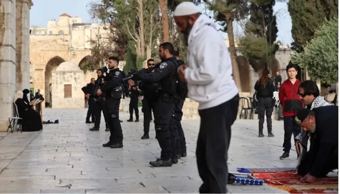 دعوات لتصعيد الاشتباك مع الاحتلال والرباط في المسجد الأقصى