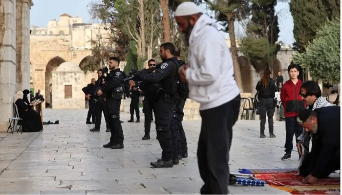 دعوات لتصعيد الاشتباك مع الاحتلال والرباط في المسجد الأقصى