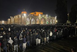 الآلاف يلبون نداء حملة فجر "الضفة درع القدس" بالأقصى