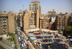 استمرار هروب الاستثمارات من مصر بسبب البيروقراطية والتضخم وشح الدولار