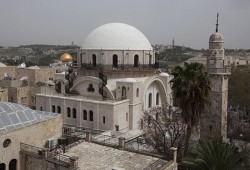 تحذيرات من خطورة افتتاح الاحتلال كنيس يهودي قرب الأقصى