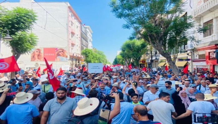 انقلاب تونس.. مظاهرة ضد اعتقالات قيس سعيد