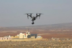 مقاومون يسقطون طائرة مسيرة بمخيم جنين ويستهدفون الاحتلال في طولكرم وأريحا