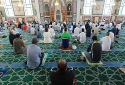 اتحاد علماء المسلمين يدعو لتخصيص خطبة الجمعة للتنديد بحرق المصحف الشريف