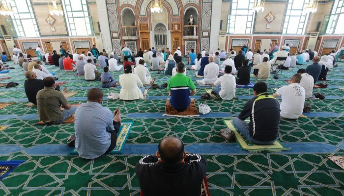 اتحاد علماء المسلمين يدعو لتخصيص خطبة الجمعة للتنديد بحرق المصحف الشريف