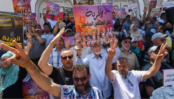 إقرار قانون أمريكي لحماية الديمقراطية بتونس.. تقليص للمساعدات