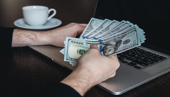 أبرز نقاط ضعف الاقتصاد المصري.. وتوقعات بانهيار جديد للجنيه
