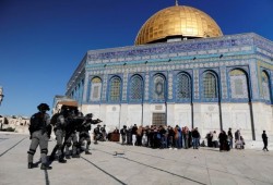 عشرات الصهاينة يقتحمون المسجد الأقصى