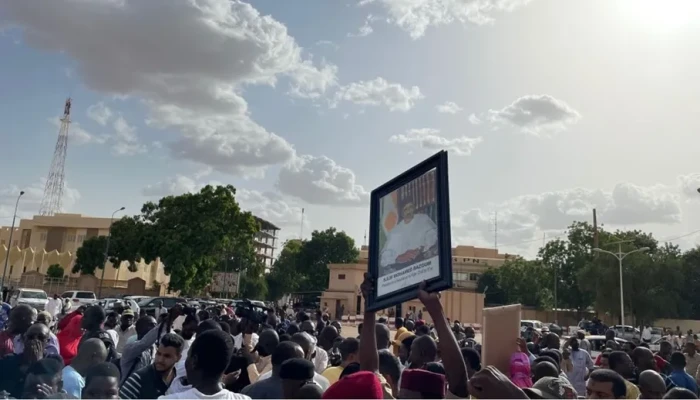 جيش النيجر يدعم الانقلاب.. وفرنسا: المحاولة ليست نهائية