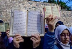 مسلمون بالسويد يرفضون تبريرات الحكومة لجرائم الإساءة للقرآن الكريم