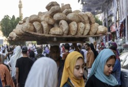 زيادة كبيرة بأسعار الخبز وسط أزمة الدولار
