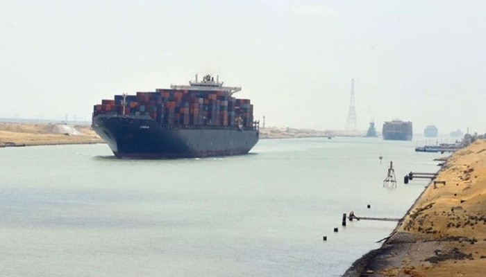 قناة السويس في خطر