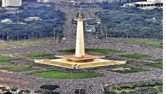 مليون ونصف يتظاهرون في إندونيسيا دعما لغزة