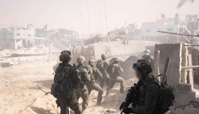 الإعلام بغزة: إجبار مدنيين على تمثيلية حمل السلاح مساعٍ صهيونيةٌ لتضليل الرأي العام