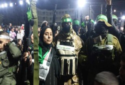 مقاتلو الفصائل الفلسطينية يشيّعون شهداء مخيم طولكرم ويتعهدون بالثأر