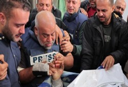 نقابة الصحفيين تمنح وائل الدحدوح جائزة حرية الصحافة لعام 2024