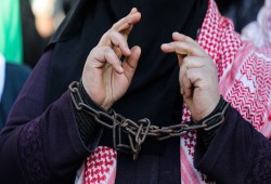 نادي الأسير يكشف عن شهاداتٍ مروعةً لأسيرات فلسطينيات تعرضن للتعذيب والتعرية