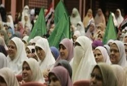 دور الأم في مواجهة مخططات هدم الأسرة