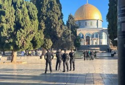 موجة سخطٍ عارمةٍ بعد قرار الاحتلال تقييد أعداد المصلين بالأقصى في رمضان