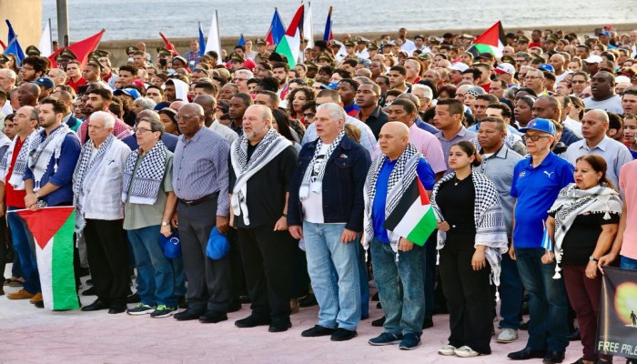 رئيس كوبا يقود مظاهرة حاشدة للتضامن مع غزة